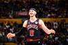 Woj：卡鲁索有资格签4年约8000万的提前续约合同 雷霆希望他长留